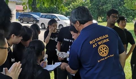 Interactors learning about environmental protection