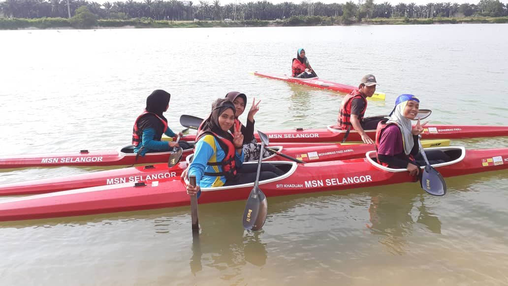 Water sports activity on the lake